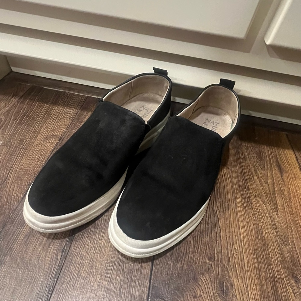 Naturalizer Black and White Women's Loafers